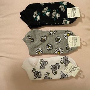 Neutral Koala and Daisy Socks